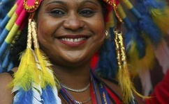 警方辟谣苏州游艇女仆PARTY